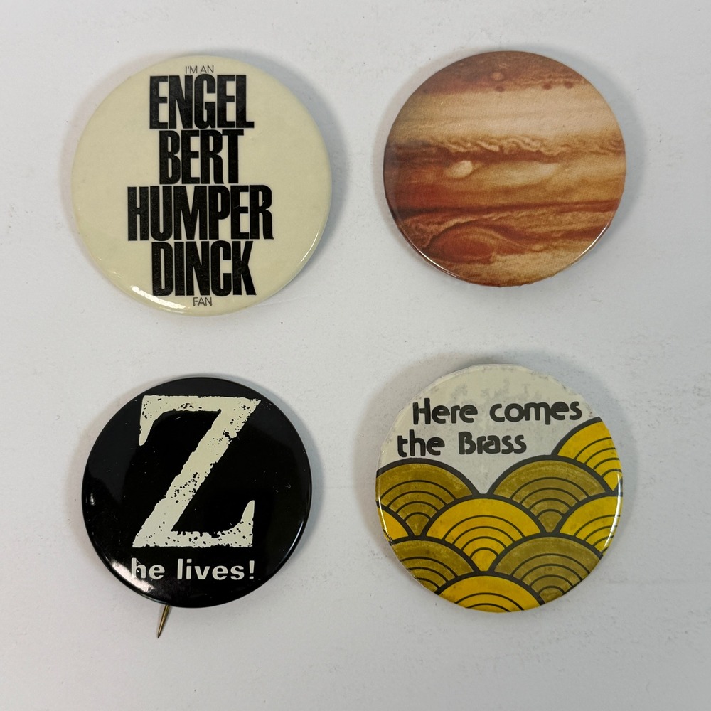 Vintage Pinback Button Lot Engelbert Humperdinck Jupiter Z He Lives Brass 4pc